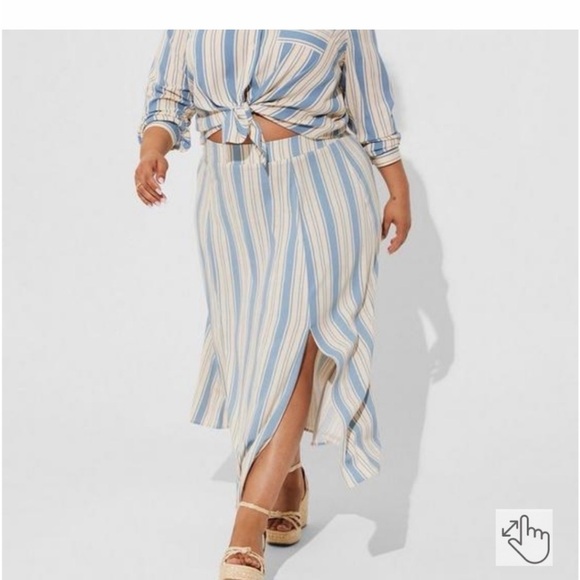 Torrid Striped Blue and White Midi Skirt NWT - Picture 3 of 5